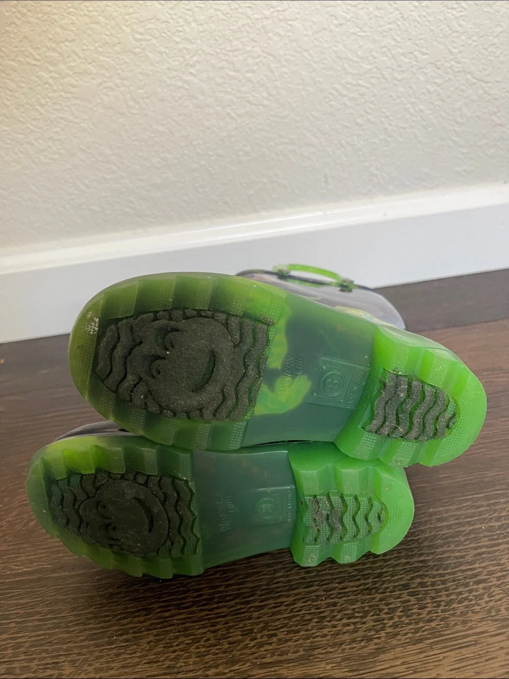 Western Chief Navy Rain Boots with Bright Green Dinosaur Accents size 8 toddler